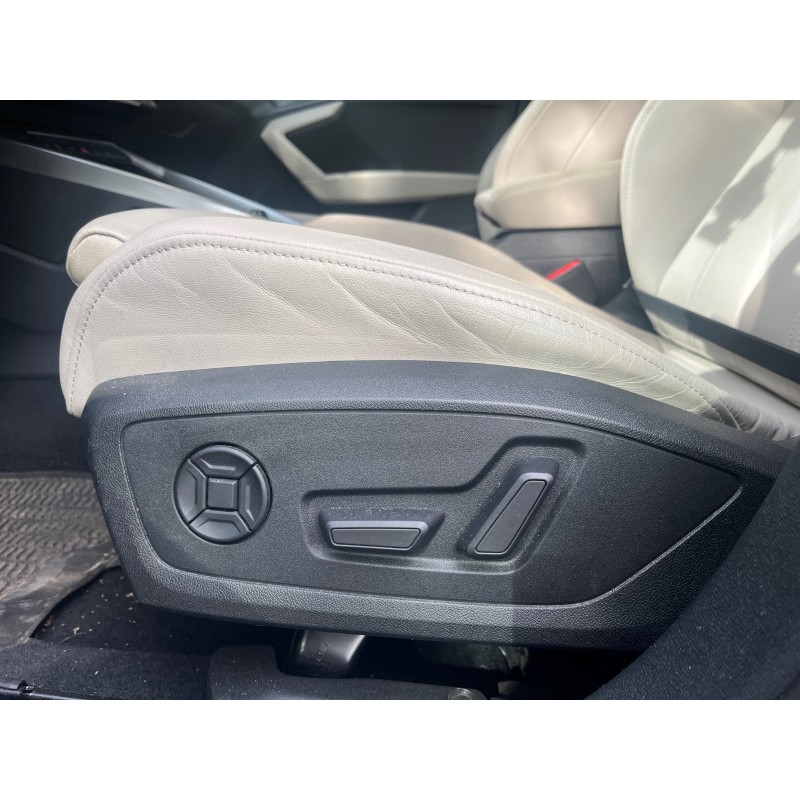 AUDI A3 SPORTBACK 40 TFSIe 204 S tronic 6 Design Luxe, APPLE CARPLAY, SIEGES CHAUFFANTS, ELECTRIQUE,