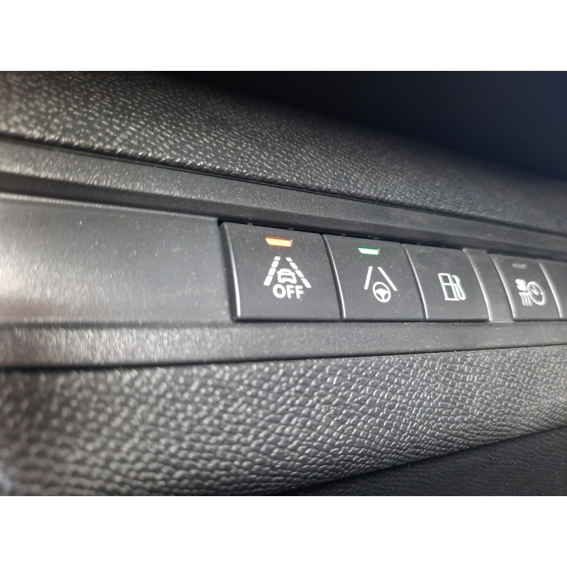 PEUGEOT 3008 Hybrid4 300 e-EAT8 GT