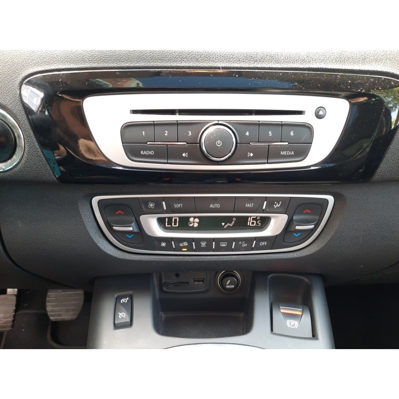 RENAULT SCENIC III dCi 130 Energy Bose Edition toit pano
