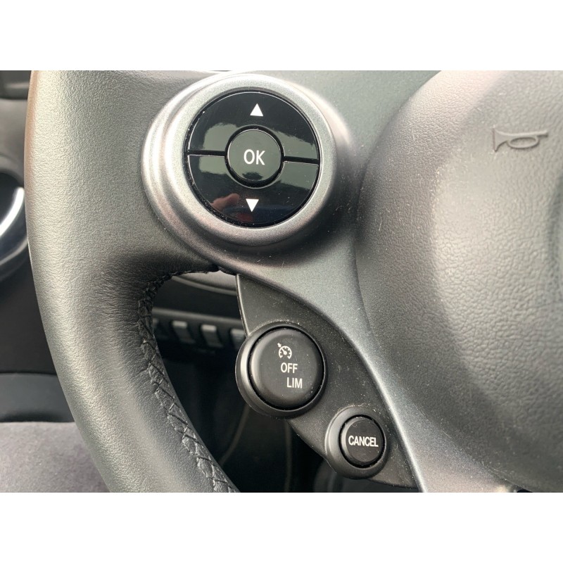 SMART FORFOUR 0.9 90 ch SS BA6 Prime CAMERA CUIR TOIT PANORAMIQUE SIEGE CHAUFFANT GARANTIE 12 MOIS