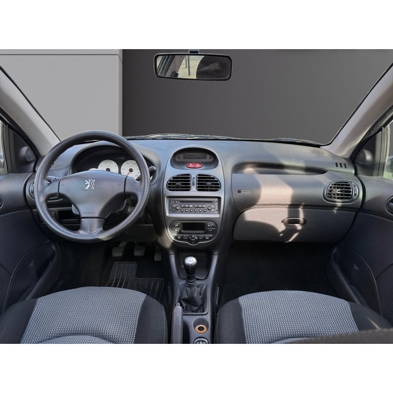PEUGEOT 206 1.4e 16V Style/toit ouvrant/suivi, historique complet/garantie 12 mois