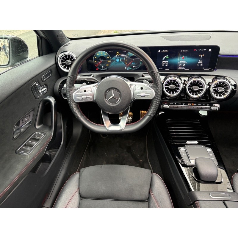 MERCEDES CLASSE A 250 e 8G-DCT AMG Line 1ere main suivie