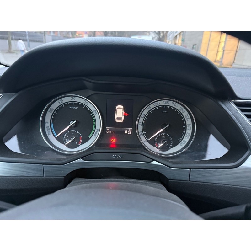 SKODA SUPERB COMBI 1.4 TSI PHEV 218 DSG 6 BUSINESS/HISTORIQUE SUIVI COMPLET CONSTRUCTEUR/GARANTIE 12 MOIS/CT OK