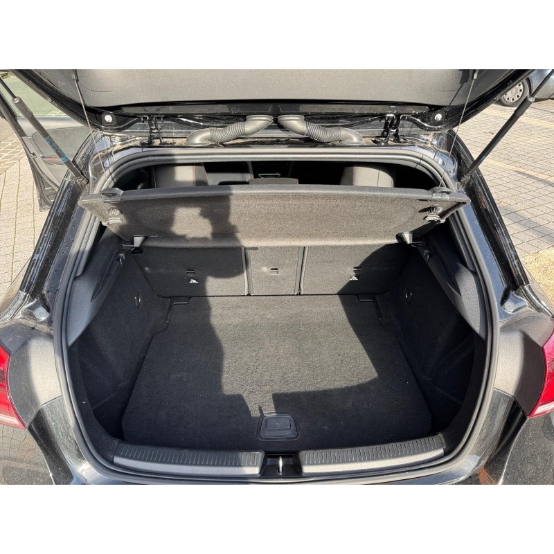 MERCEDES CLASSE A 220 7G-DCT AMG line entretien complet mercedes garantie 12 mois toit panoramique ouvrant sieges chauffants