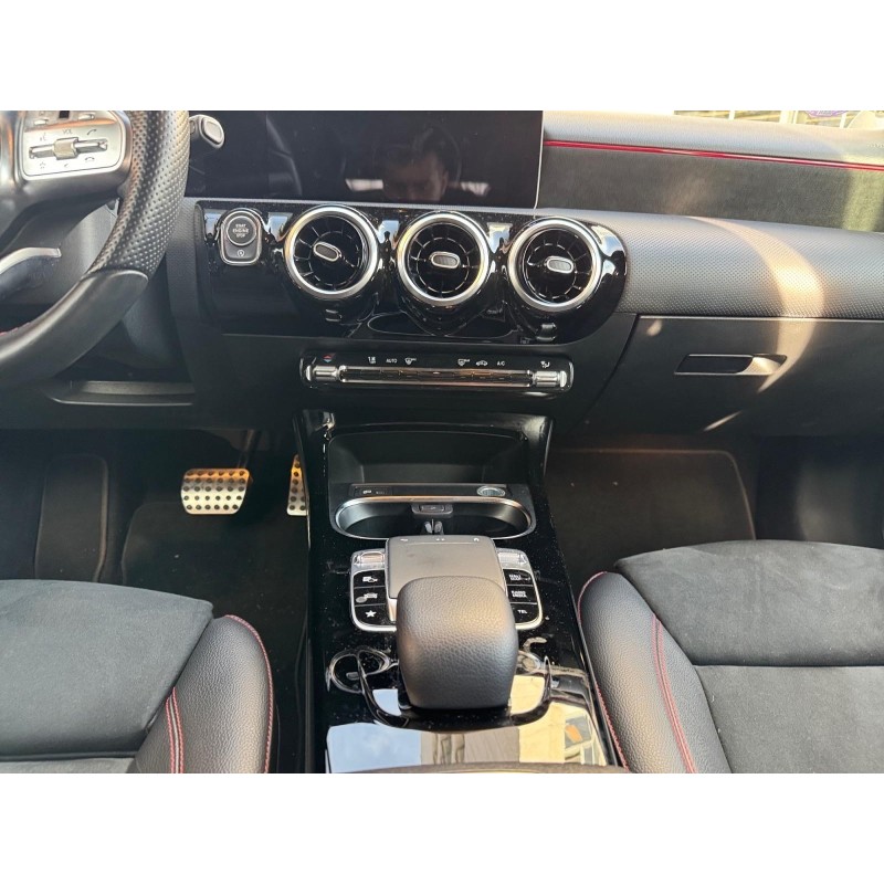 MERCEDES CLASSE A 220 7G-DCT AMG line entretien complet mercedes garantie 12 mois toit panoramique ouvrant sieges chauffants