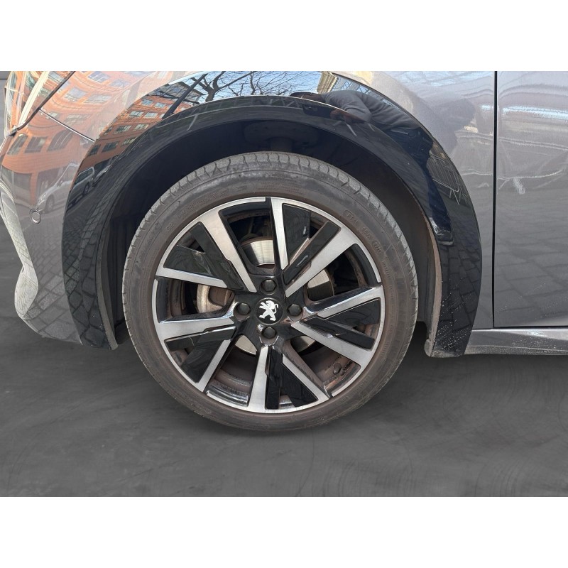 PEUGEOT 208 PureTech 130 SS EAT8 GT Pack