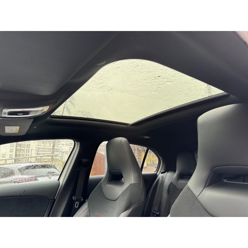 MERCEDES CLASSE A 250 e 8G-DCT AMG Line entretien complet mercedes carplay toit ouvrant garantie 12 mois