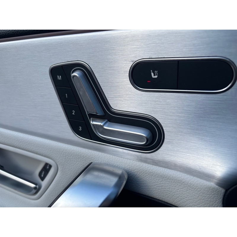 MERCEDES CLASSE A 200 7G-DCT AMG Line Premium Plus 19 Cuir