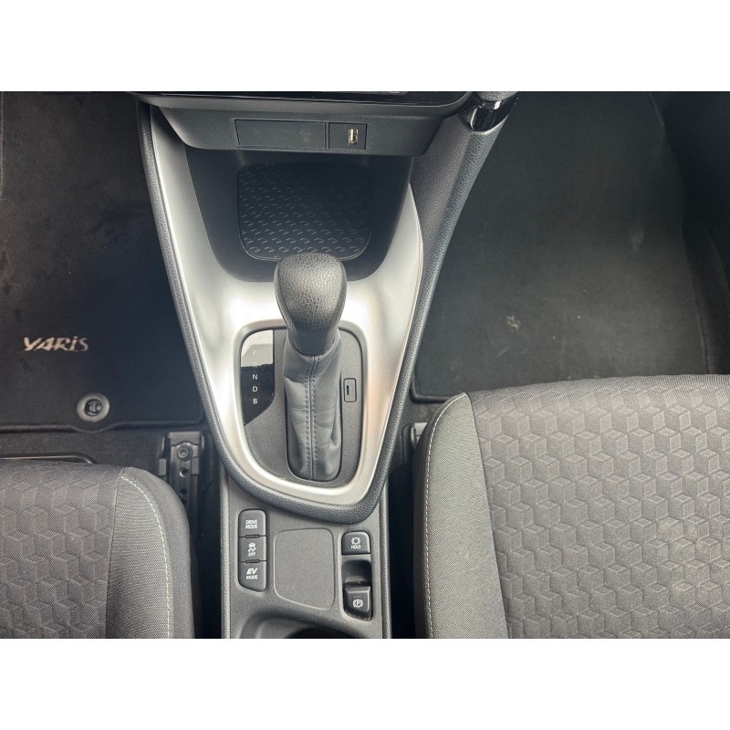 TOYOTA YARIS HYBRIDE MY22 116h Design carplay régulateur de vitesse adaptatif caméra de recul garantie 12 mois