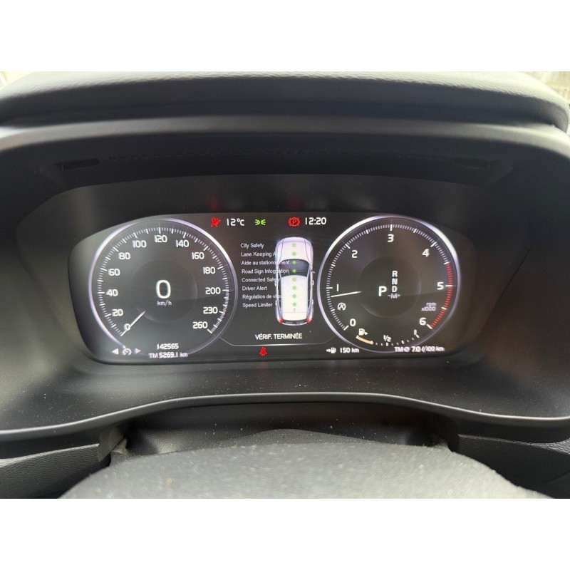 VOLVO XC40 D3 AWD AdBlue 150 ch Geartronic 8 R-Design