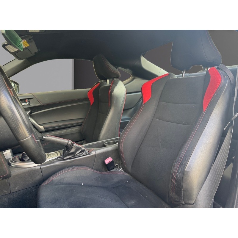 TOYOTA GT86 2.0 litres FA20 200 ch française suivi complet d'entretiens blanc nacré écran touch and go radar de recul...