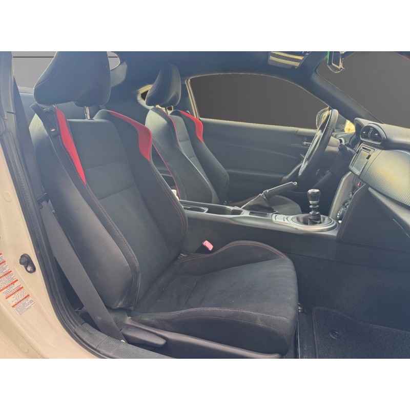 TOYOTA GT86 2.0 litres FA20 200 ch française suivi complet d'entretiens blanc nacré écran touch and go radar de recul...