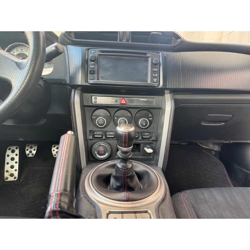 TOYOTA GT86 2.0 litres FA20 200 ch française suivi complet d'entretiens blanc nacré écran touch and go radar de recul...