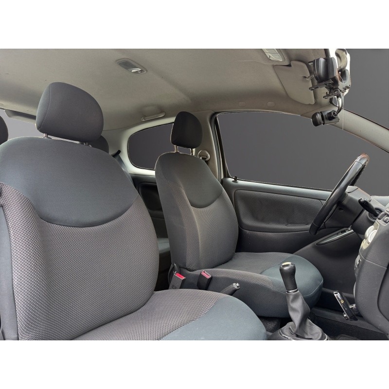 TOYOTA YARIS 65 VVT-i Linéa Luna ENTRETIEN COMPLET GARANTIE 12 MOIS