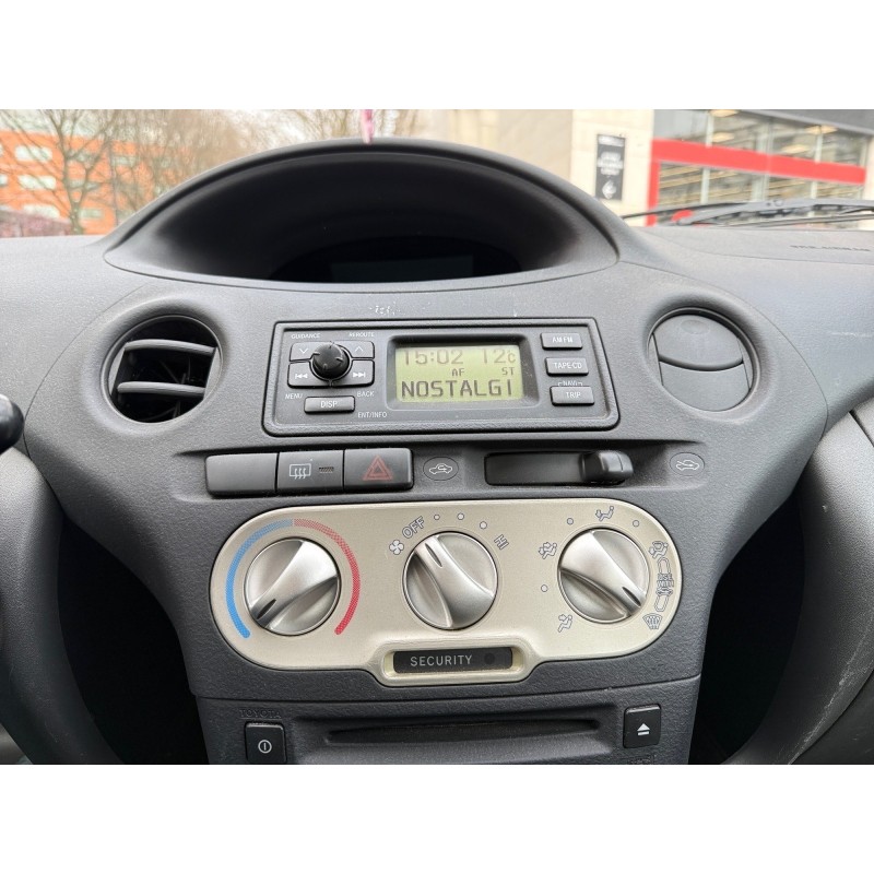 TOYOTA YARIS 65 VVT-i Linéa Luna ENTRETIEN COMPLET GARANTIE 12 MOIS