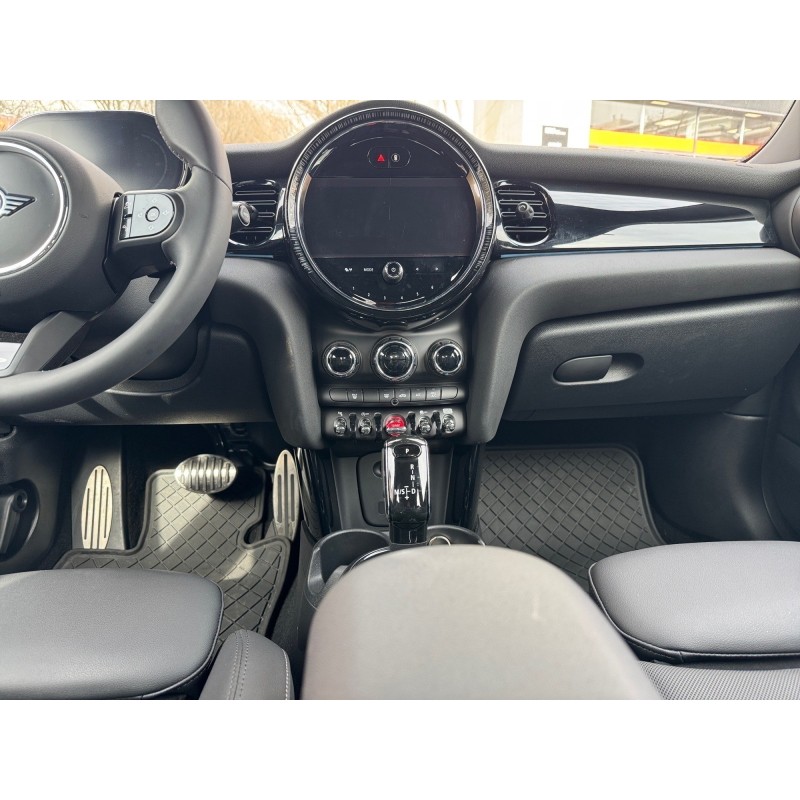 MINI HATCH 3 PORTES F56 LCI II Cooper S 178 ch BVA7 Finition JCW Contrat entretiens 4 ans ou 60 000 km Carplay Garantie 12 mois