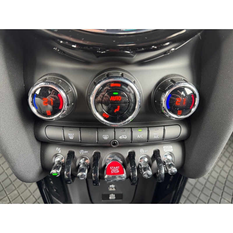 MINI HATCH 3 PORTES F56 LCI II Cooper S 178 ch BVA7 Finition JCW Contrat entretiens 4 ans ou 60 000 km Carplay Garantie 12 mois