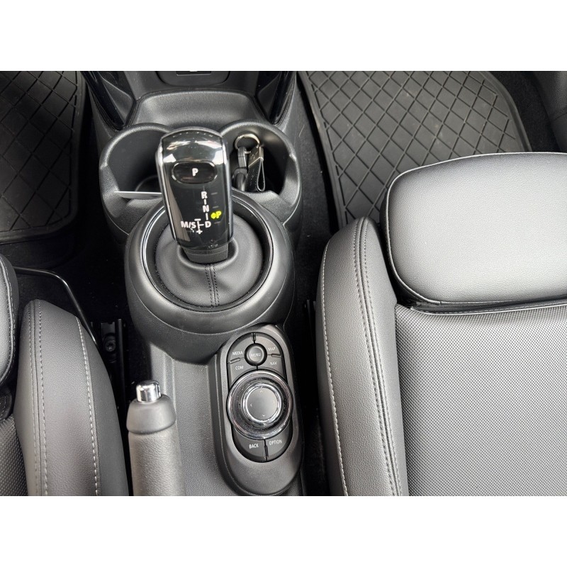 MINI HATCH 3 PORTES F56 LCI II Cooper S 178 ch BVA7 Finition JCW Contrat entretiens 4 ans ou 60 000 km Carplay Garantie 12 mois