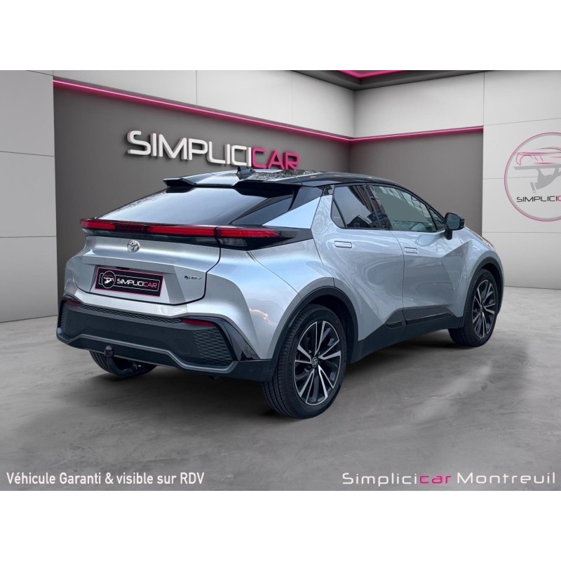 TOYOTA C-HR HYBRIDE MY23 1.8L Collection TOIT OUVRANT ATTELAGE GARANTIE 12 MOIS