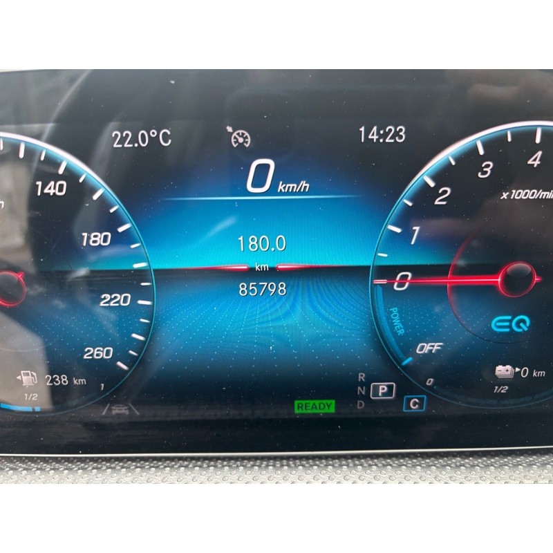 MERCEDES CLASSE A 250 e 8G-DCT AMG Line Toit ouvrant Garantie 12 mois