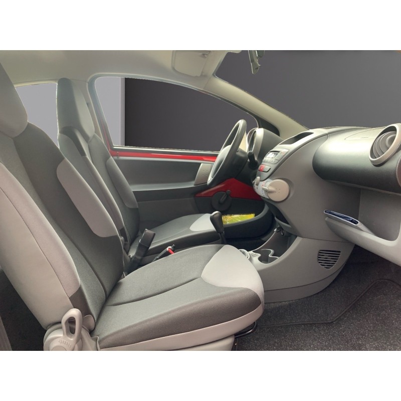 PEUGEOT 107 1.0e 12V 68ch BLUE LION Urban