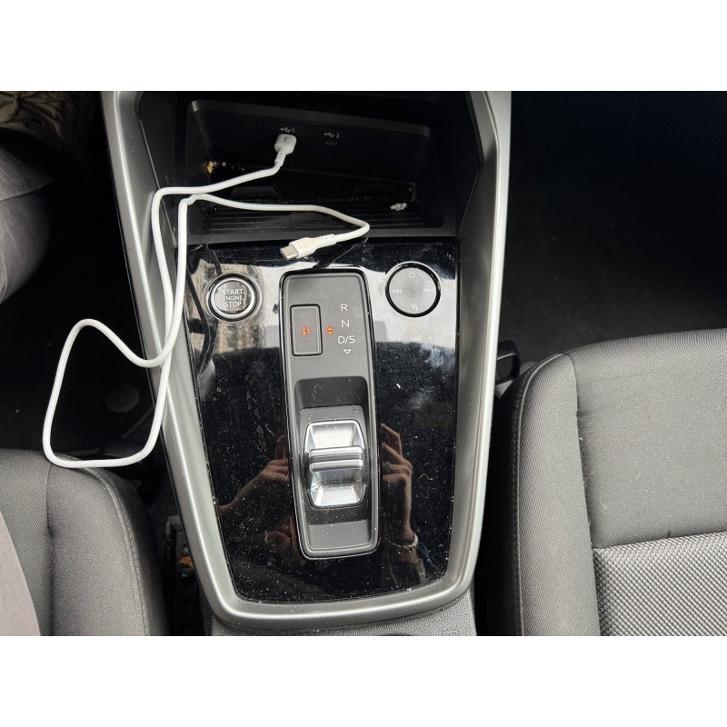 AUDI A3 SPORTBACK 40 TFSIe 204 S tronic 6 Design Luxe S-line Sièges chauffants Carplay Virtual Cockpit Garantie 12 mois