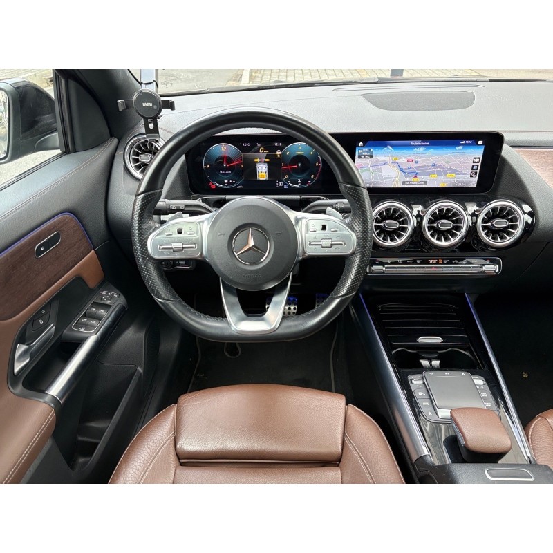MERCEDES GLA 200 d 8G-DCT AMG Line Toit Cuir Led Entretien garantie 12 mois