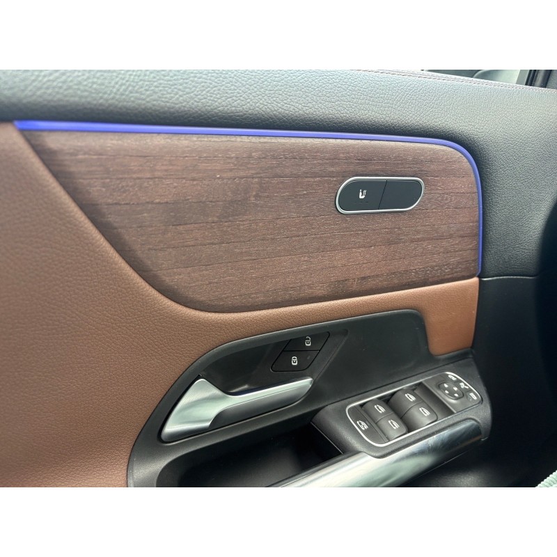 MERCEDES GLA 200 d 8G-DCT AMG Line Toit Cuir Led Entretien garantie 12 mois