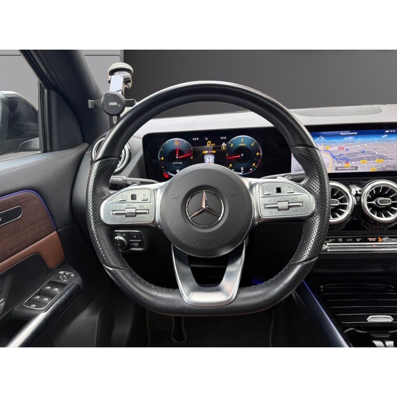 MERCEDES GLA 200 d 8G-DCT AMG Line Toit Cuir Led Entretien garantie 12 mois