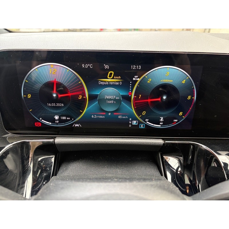 MERCEDES GLA 200 d 8G-DCT AMG Line Toit Cuir Led Entretien garantie 12 mois