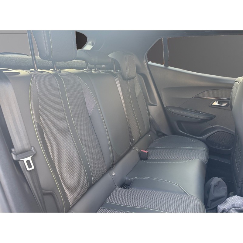 PEUGEOT 2008 PureTech 130 SS EAT8 GT Toit pano ouvrant Carplay Suivi Peugeot Garantie 12 mois