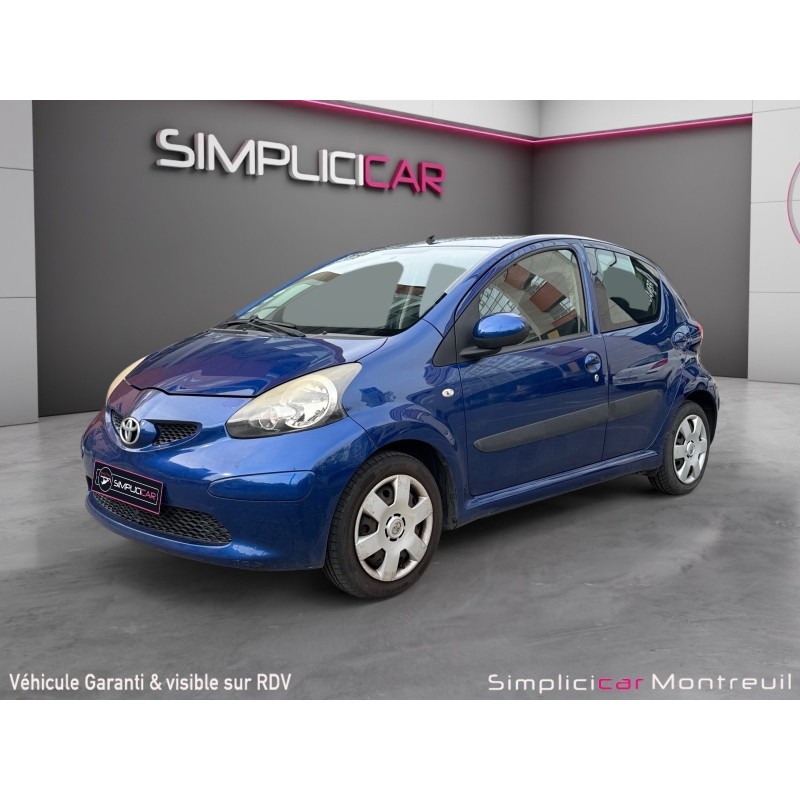 TOYOTA AYGO 1.0 VVT-i Les Bleus Suivis Complets Vitres électriques Garantie 12 mois