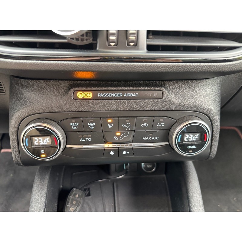 FORD FOCUS 1.5 EcoBlue 120 SS ST Line X Première main Suivis complet Ford Carplay Garantie 12 mois