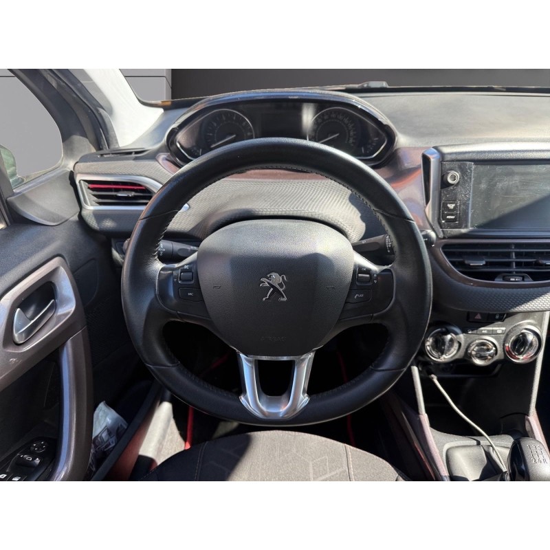 PEUGEOT 2008 1.2 VTi 82ch BVM5 Allure Entretien Complet Attelage Garantie 12 Mois