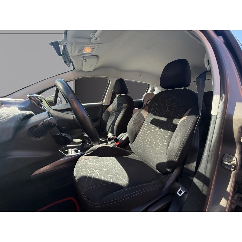 PEUGEOT 2008 1.2 VTi 82ch BVM5 Allure Entretien Complet Attelage Garantie 12 Mois