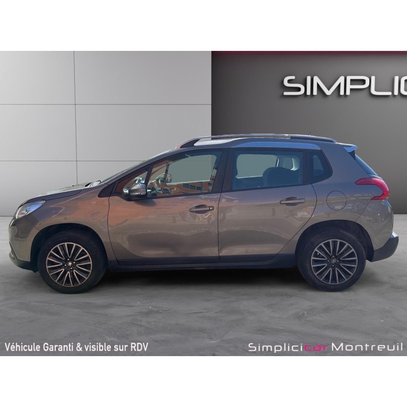 PEUGEOT 2008 1.2 VTi 82ch BVM5 Allure Entretien Complet Attelage Garantie 12 Mois