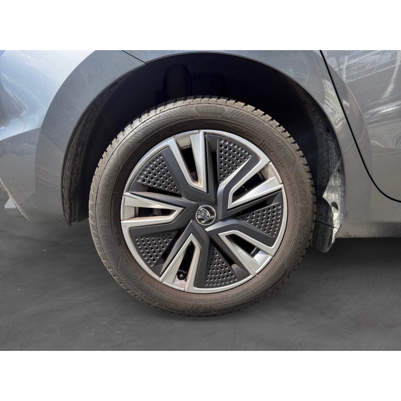 SKODA FABIA 1.5 TSI 150 ch DSG7 Style, toit pano, carplay suivi complet garantie 12 mois