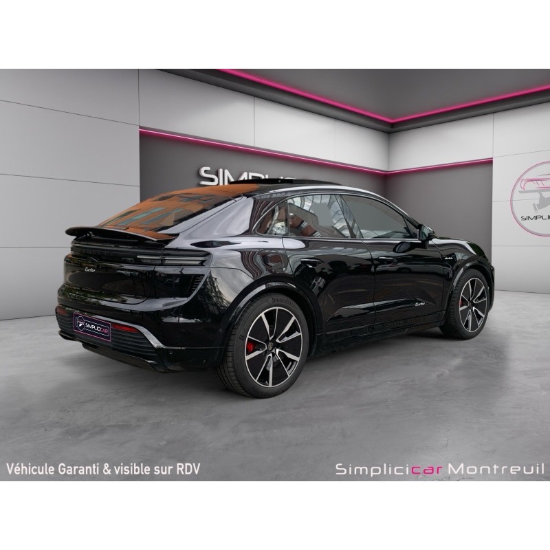 PORSCHE MACAN  639 CV TURBO E V Pack Sport Chrono Roue directrice Bose Sieges chauffants CarPlay Garantie 12 mois