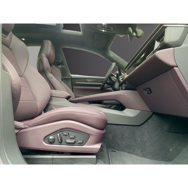 PORSCHE MACAN  639 CV TURBO E V Pack Sport Chrono Roue directrice Bose Sieges chauffants CarPlay Garantie 12 mois